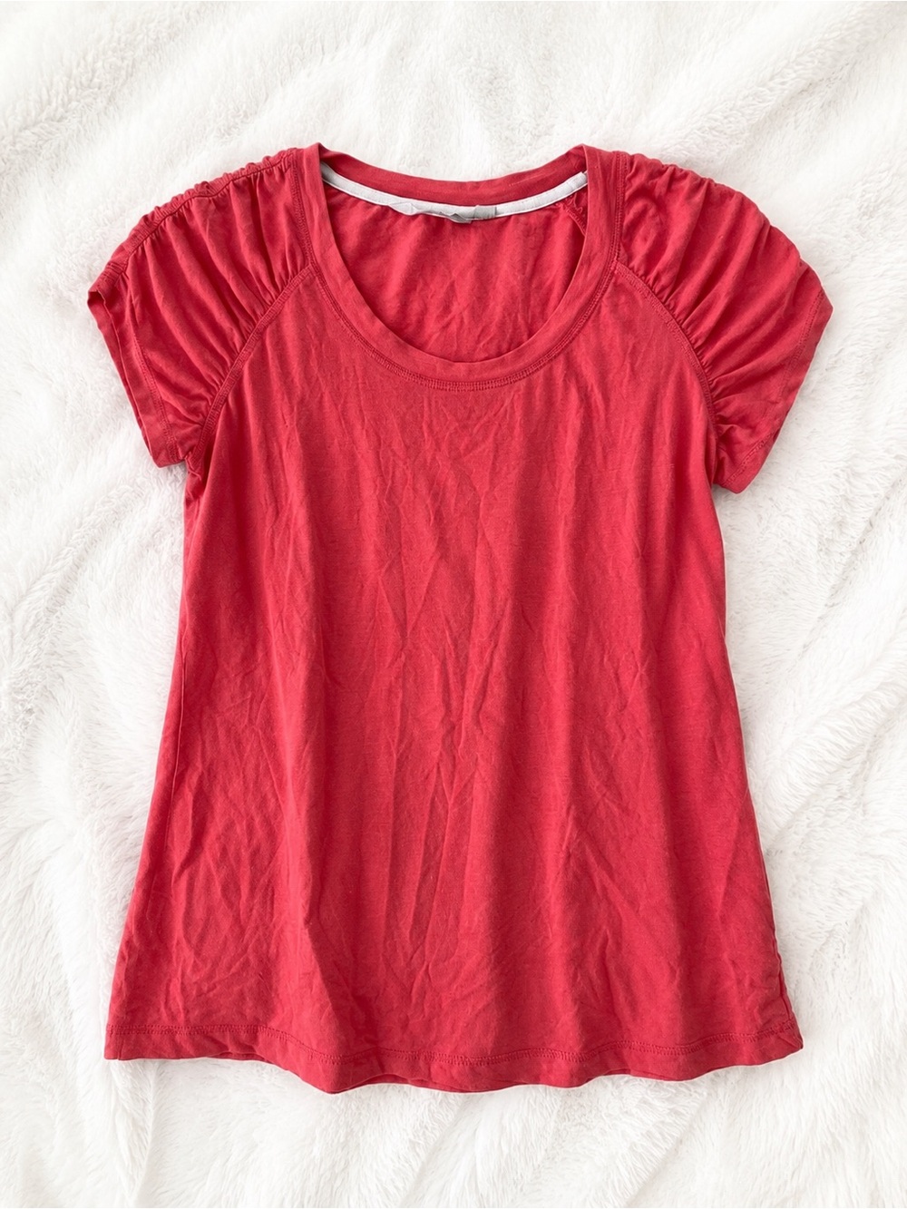 Athleta coral Scoop Neck Short Sleeve Top